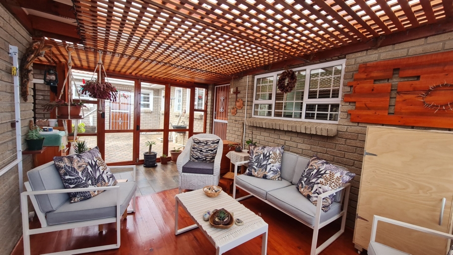 4 Bedroom Property for Sale in Dana Bay Western Cape